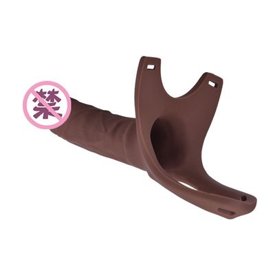 曲げられた東のOEMのシリコーンの吸引のコップの張形26cm Hollwの革紐